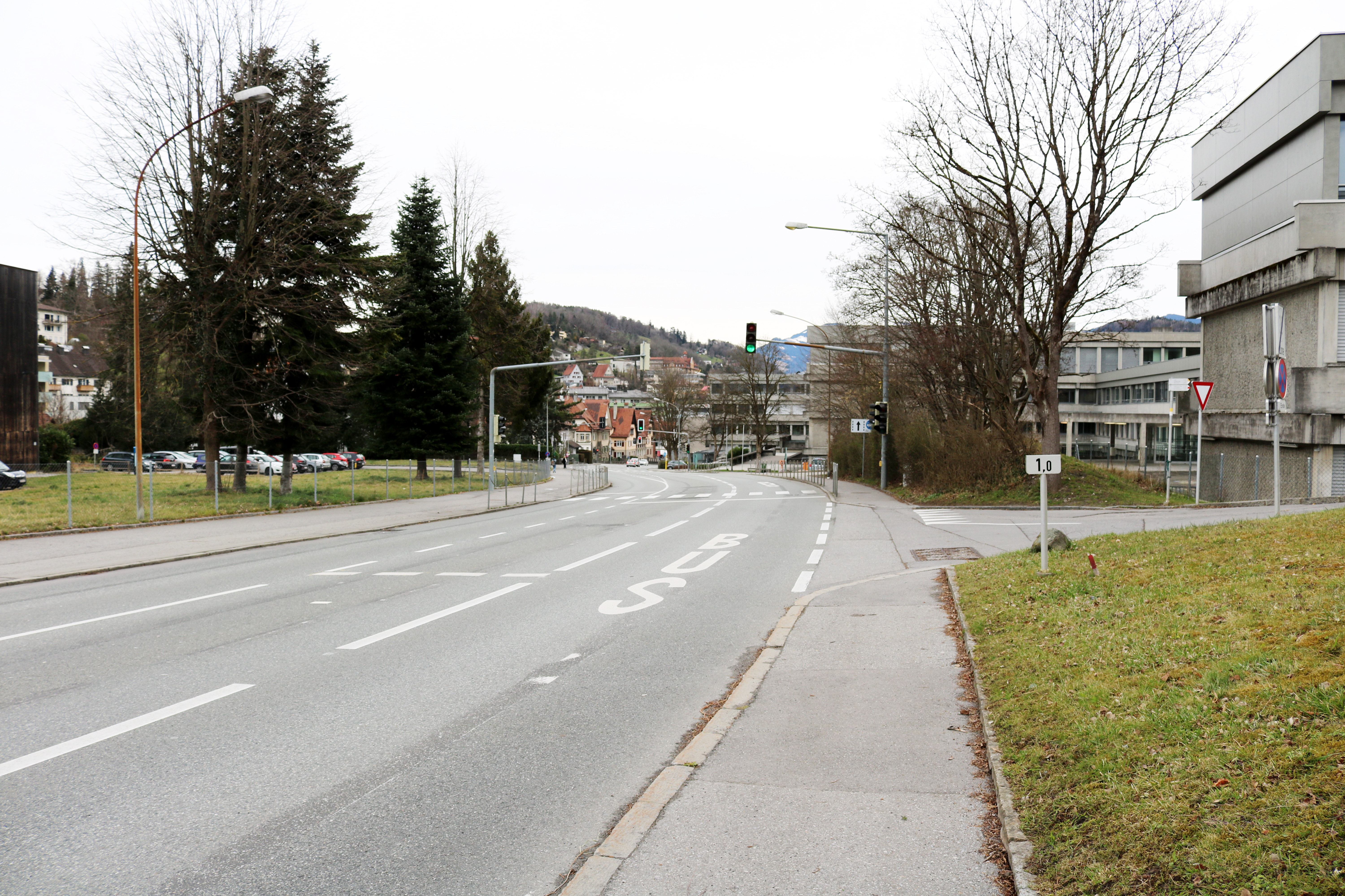 Die Schillerstraße wird vom Schulzentrum abgerückt.